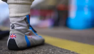 Chaussures de Simracing : Avis et Comparatif des 4 Meilleures